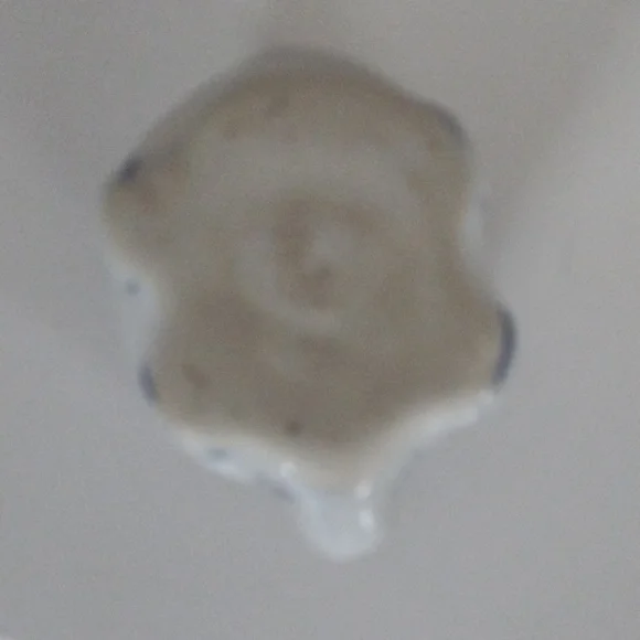 Turtle Chinese Style Hand Painted Blue & White 1" T 2.5 W 3" L - Picture 6 of 6